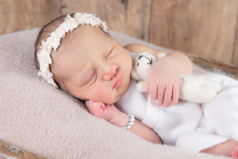 1778100660000-alisha-