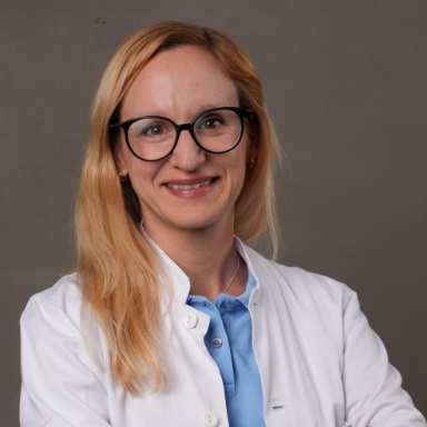 5151904-dr-med-julia-hermes-laufer
