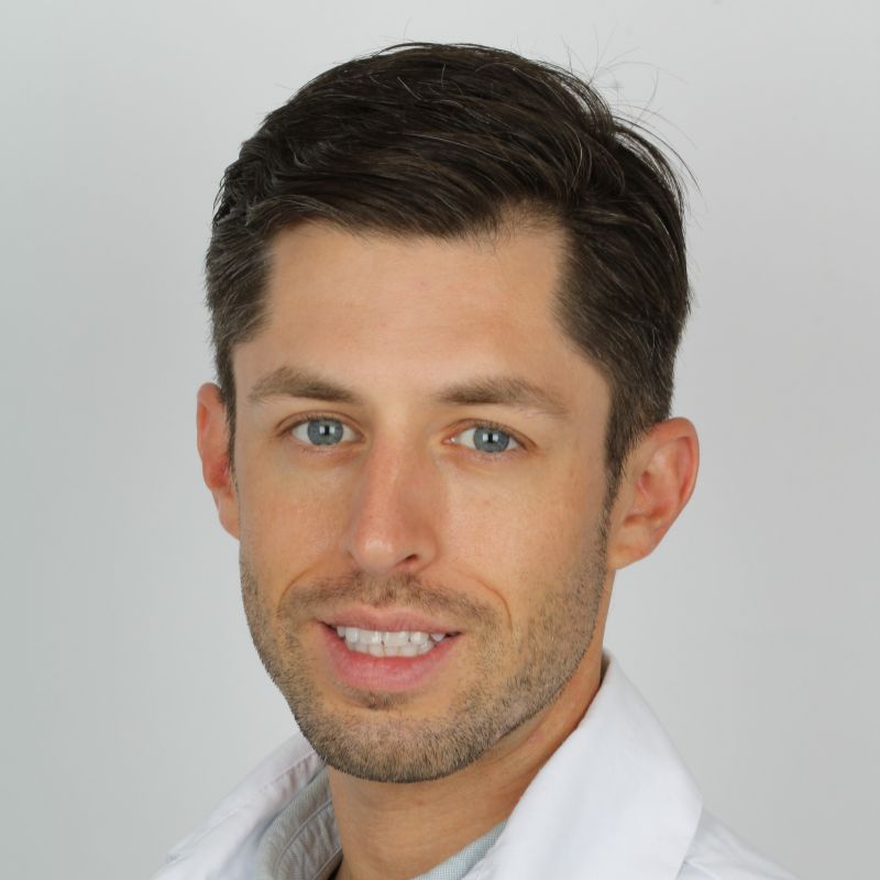 CRM portrait (800 x 800 px) - 1