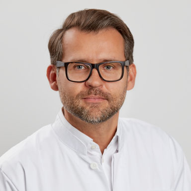 4552916-dr-med-bartosz-bujan